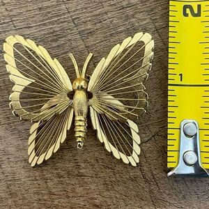 Vintage 50’s Goldtone Monet Butterfly Brooch Excellent condition.